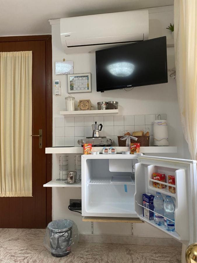 B&B House S. Ferdinando Наполи Екстериор снимка