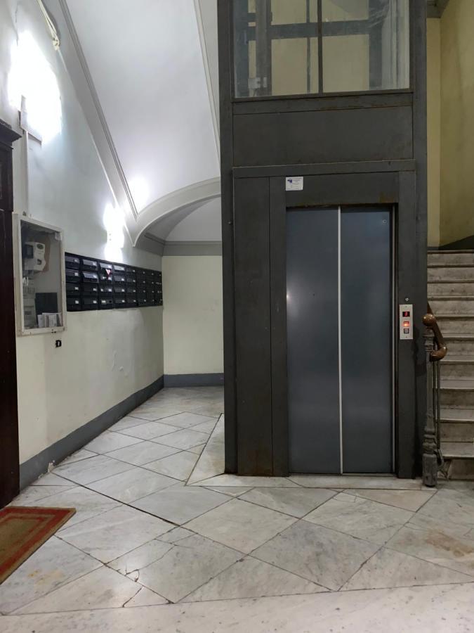 B&B House S. Ferdinando Наполи Екстериор снимка