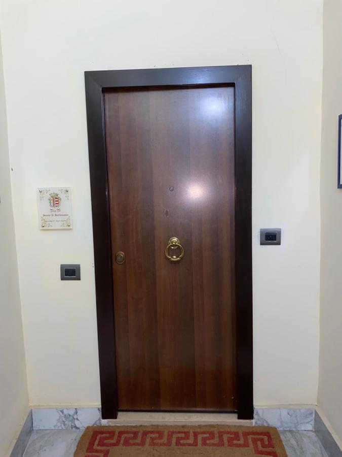B&B House S. Ferdinando Наполи Екстериор снимка