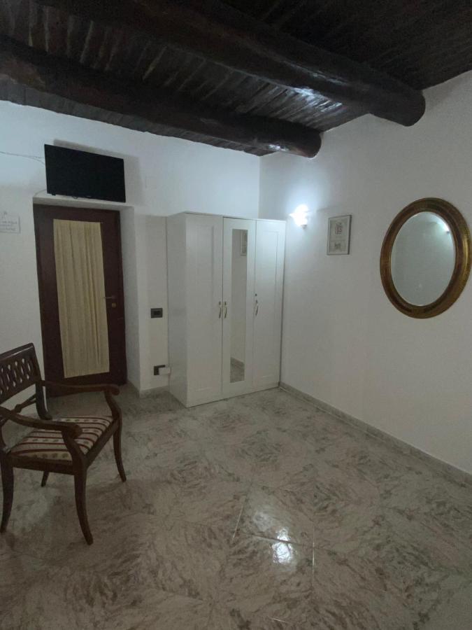 B&B House S. Ferdinando Наполи Екстериор снимка
