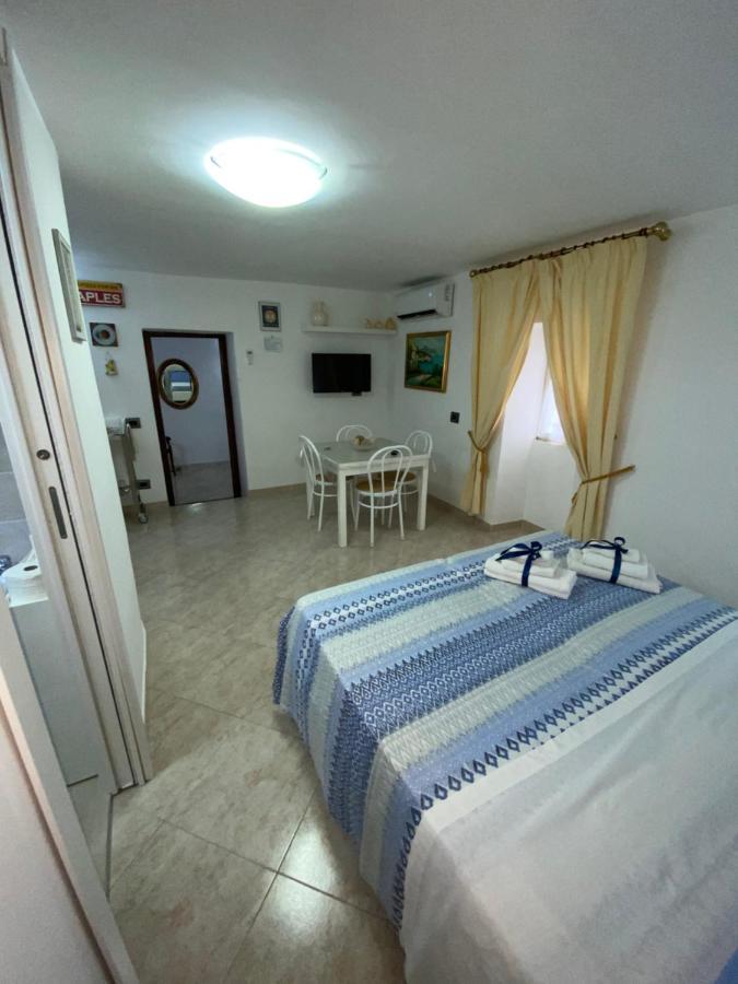 B&B House S. Ferdinando Наполи Екстериор снимка
