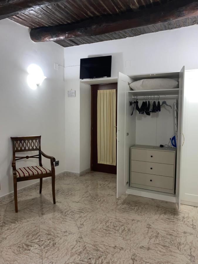 B&B House S. Ferdinando Наполи Екстериор снимка