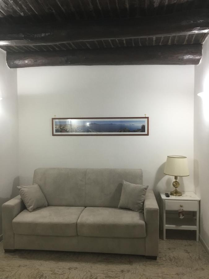B&B House S. Ferdinando Наполи Екстериор снимка