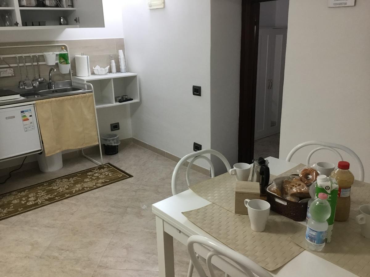 B&B House S. Ferdinando Наполи Екстериор снимка